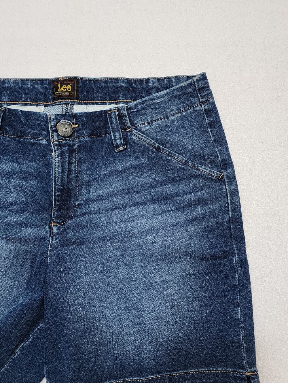 Lee Mid Rise Chino Shorts Womens Size 6 Denim Blue Stretch Casual - Picture 6 of 11
